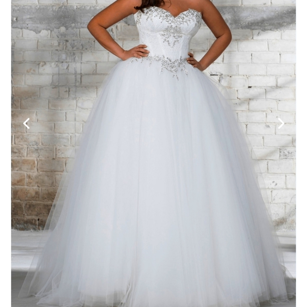 Pnina Tornai Wedding Dress